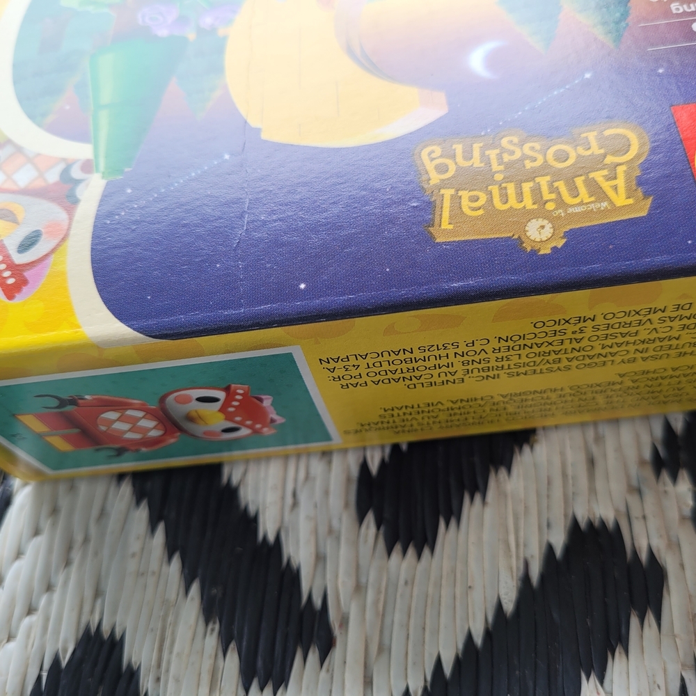 LEGO Animal Crossing Set - Yellow, Green, and Purple - Picture 6 of 7